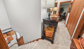 17 Pine Grove Dr, Batesville, IN 47006