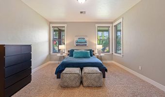 2885 NW Perlette Ln, Bend, OR 97703
