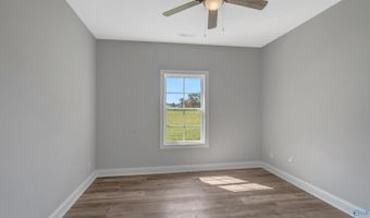 741 8th St NE, Arab, AL 35016