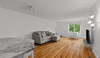 401 Bellevue Ave 214, Newport, RI 02840