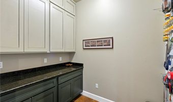 100 Dolphin Ct, Aransas Pass, TX 78336