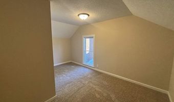 1203 S Van Buren St, Auburn, IN 46706