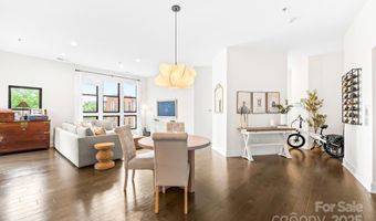 501 E 37th St E, Charlotte, NC 28205
