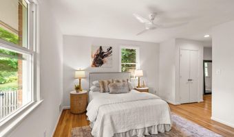 6010 BENALDER Dr, Bethesda, MD 20816