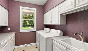 3324 Whitburn Ct SE, Ada, MI 49301