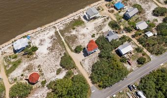 6 Kingfish St, Alligator Point, FL 32346