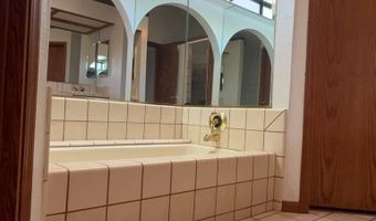 15370 Tacony Rd, Apple Valley, CA 92307