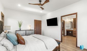 1528 W Autumn Cir, Brandon, SD 57005