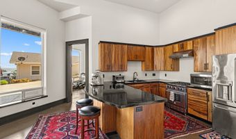 108 SEA CLIFF Ter, Brookings, OR 97415