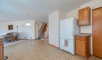 1094 Holly Dr, Antioch, IL 60002