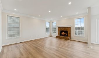 20385 MEDALIST Dr, Ashburn, VA 20147