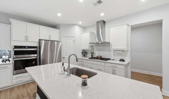 669 Fairway Dr, Acworth, GA 30101