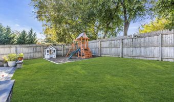 808 Beach Ave, Beachwood, NJ 08722