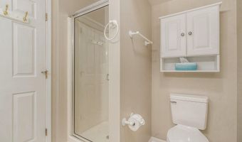 1631 Weatherstone Dr, Ann Arbor, MI 48108