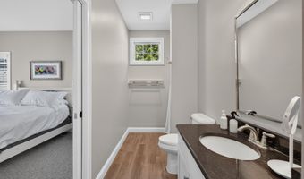 2 Kings Pine Ln, Arundel, ME 04046