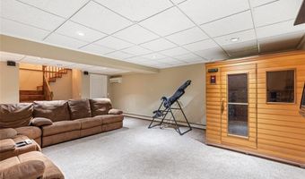 1 Robin Way, North Smithfield, RI 02896