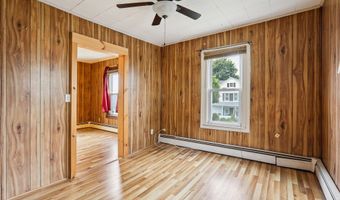 29 Griffing Ave, Danbury, CT 06810