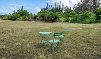 1074 Olinda Rd B, Makawao, HI 96768