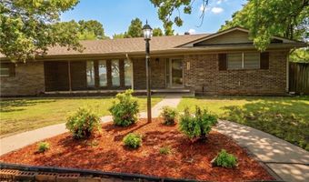 112 Oak St, Arkoma, OK 74901