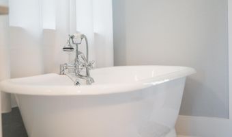 102 E Lake Cv, Beebe, AR 72012
