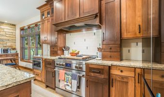 505 N Pasque Flower Trl, Brandon, SD 57005