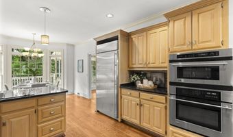 3835 Spalding Blf, Peachtree Corners, GA 30092