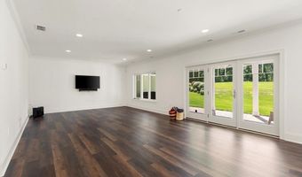 11 Crenshaw Ln 11, Andover, MA 01810