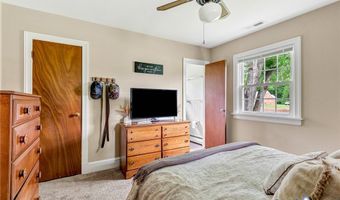 12352 Lees Ln, Ashland, VA 23005