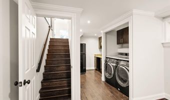 4211 DOWNING St, Annandale, VA 22003