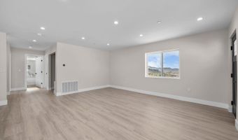 2227 W Avenue Y8 Ct, Acton, CA 93510