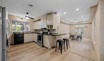 1108 E 3rd St, Anamosa, IA 52205