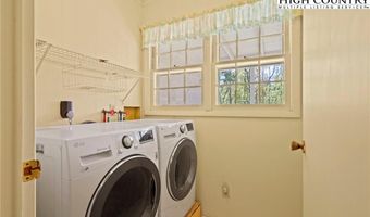 455 Boulder Gardens Rd, Banner Elk, NC 28604