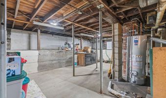 1101 E 10th St, Anderson, IN 46012
