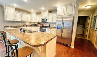 190 Stone Flag Rd, Batesville, AR 72501