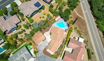 10236 Lake Meadow Ln, Escondido, CA 92026
