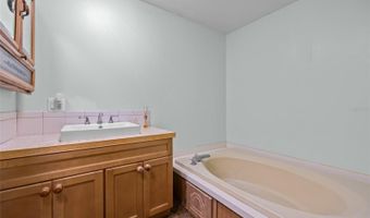 6810 NW 255TH Pl, Alachua, FL 32615