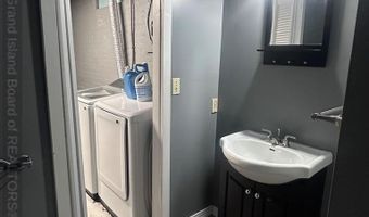 1207 8th St, Aurora, NE 68818