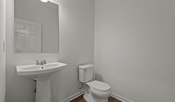 5630 Fir Ct, Almont, MI 48003