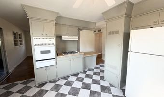 712 9th St, Abernathy, TX 79311