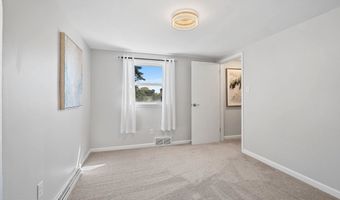 3313 S WEBSTER Ave, Allouez, WI 54301