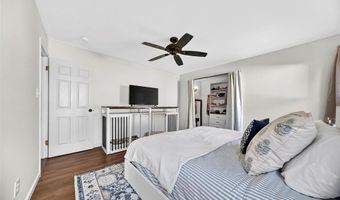 375 Novara Dr, Ballwin, MO 63021