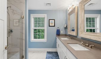80 Conley Ave 6, Cranston, RI 02921