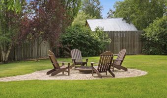 965 Eastman Dr, Bigfork, MT 59911
