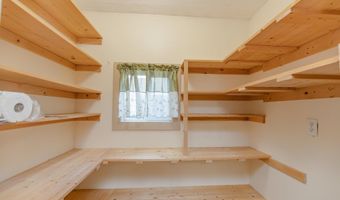 83 Rohr St, Arnolds Park, IA 51331