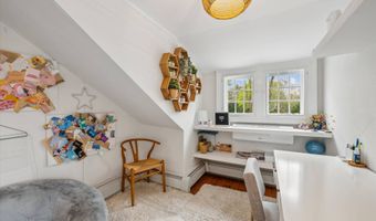 84 Indian Wells Hwy, Amagansett, NY 11930