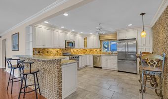 64 Harbor Inn Rd, Bayville, NJ 08721