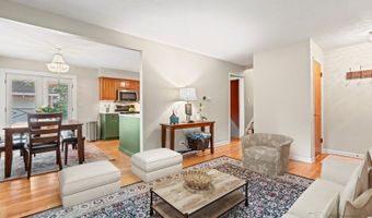 925 S Chestnut Ave, Arlington Heights, IL 60005