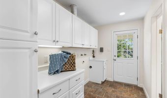 25311 Jesmond Dene Rd, Escondido, CA 92026
