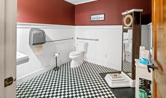 688 E Bay Ave, Barnegat, NJ 08005
