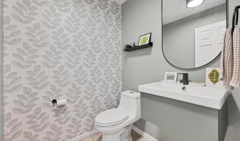 893 S Evanston Cir, Aurora, CO 80012